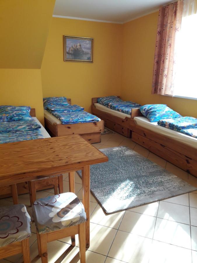 U Wikinga Hotell Zastan Exteriör bild